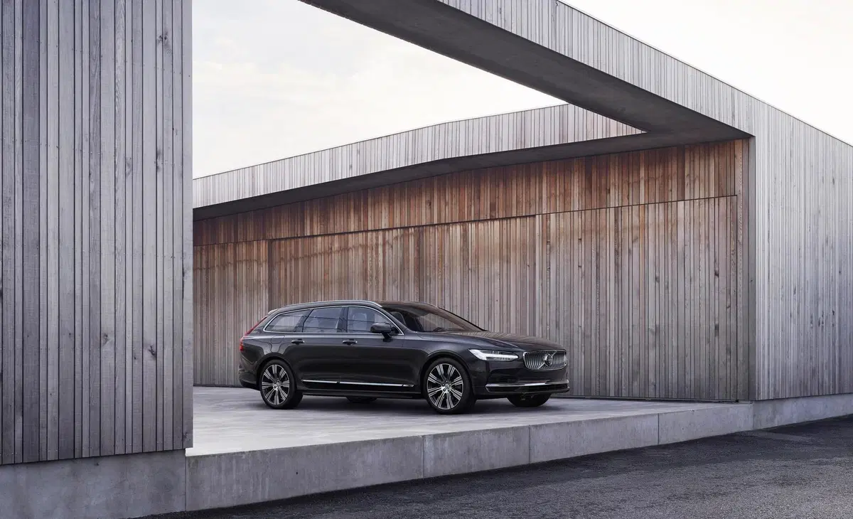Volvo S90 e V90 2020: restyling e motori mild-hybrid (22)