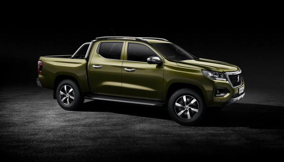 Peugeot Landtrek: arriva il pick up, ma non per l'Europa (11)