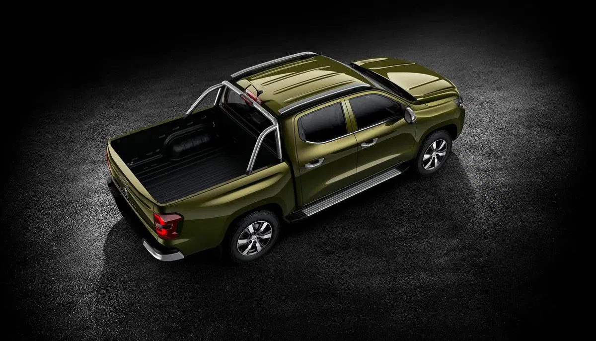 Peugeot Landtrek: arriva il pick up, ma non per l'Europa (2)