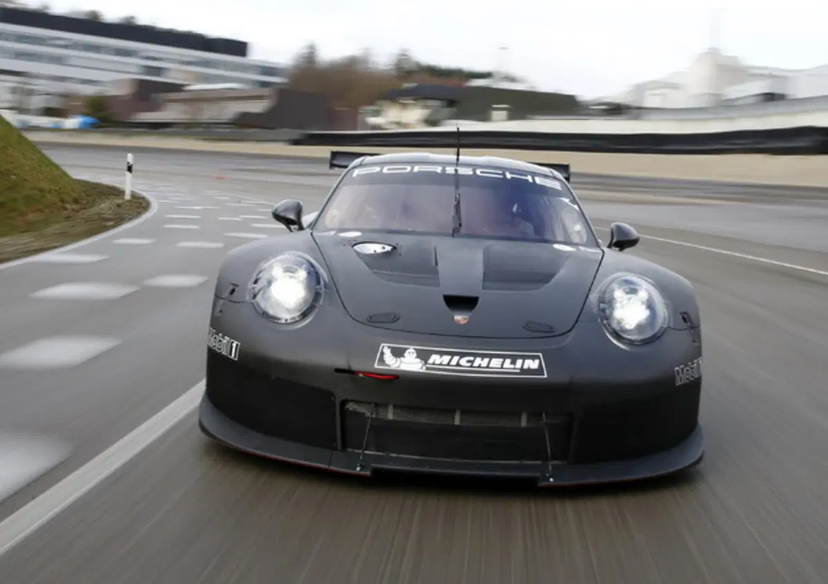 Porsche 911 GTE 2017, ecco le prime immagini