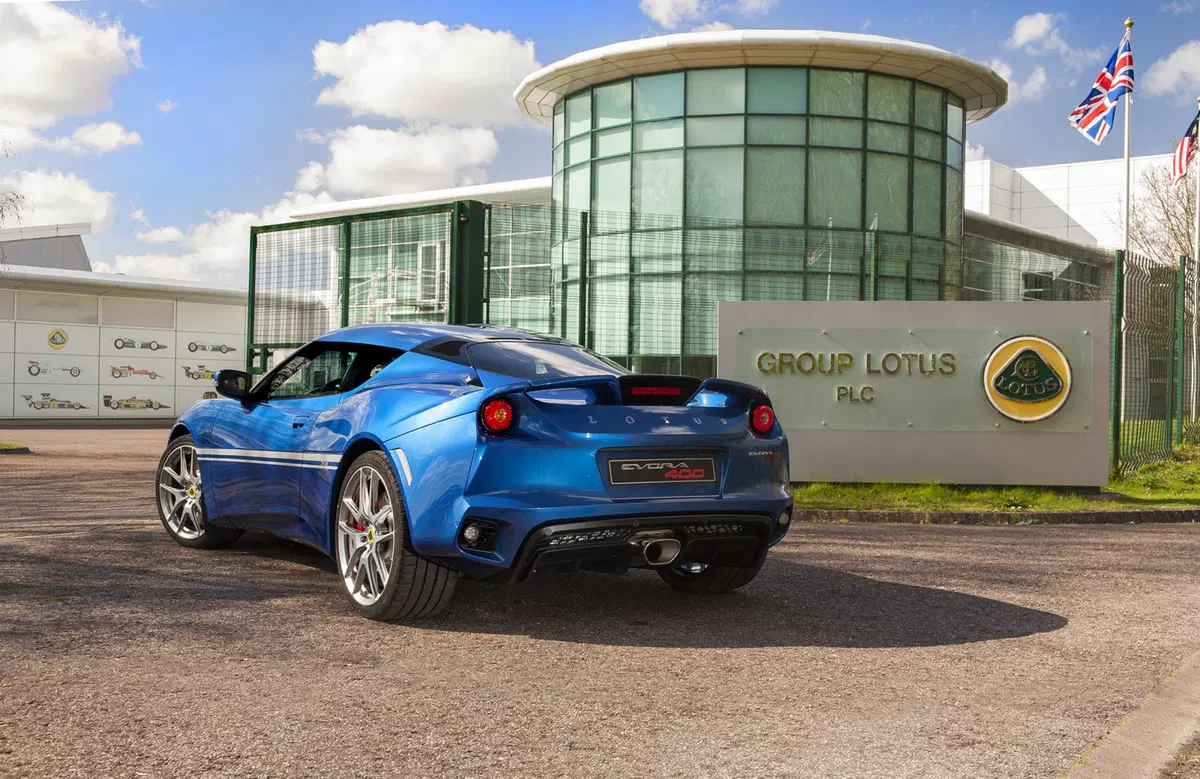 Lotus Evora 400 Hethel Edition, edizione speciale per i 50 anni (2)