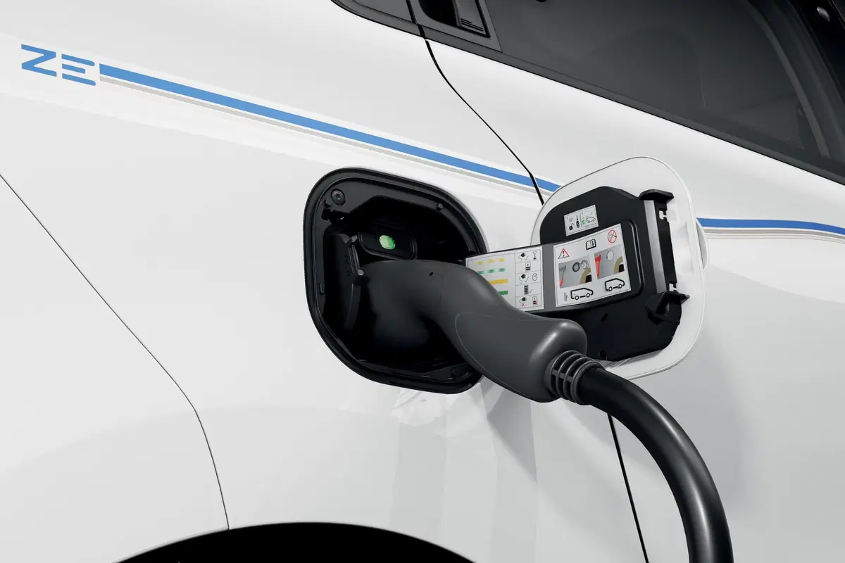 Renault Twingo Z.E., la compatta diventa elettrica (14)