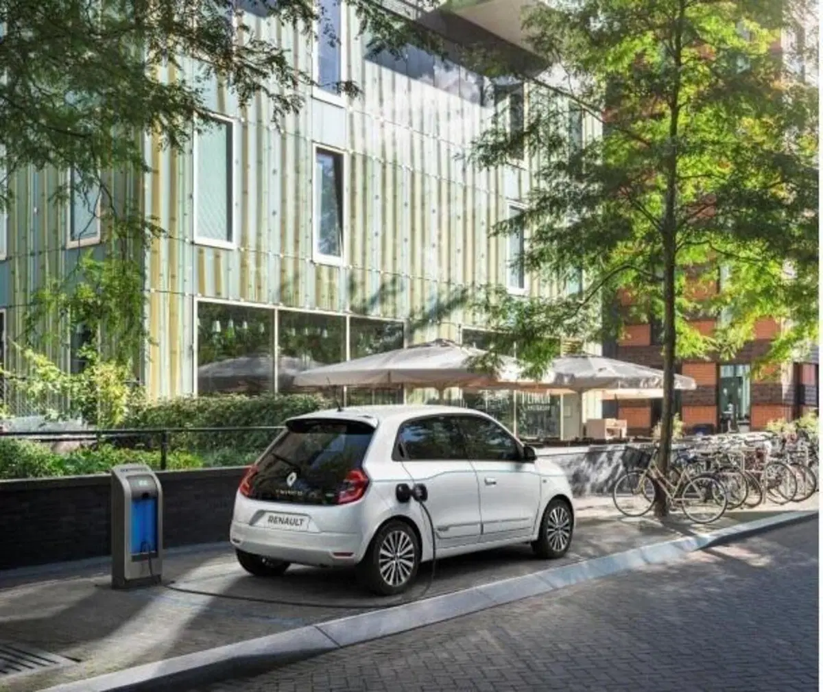 Renault Twingo Z.E., la compatta diventa elettrica (24)