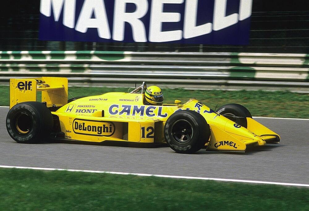 Senna sulla Lotus 99T