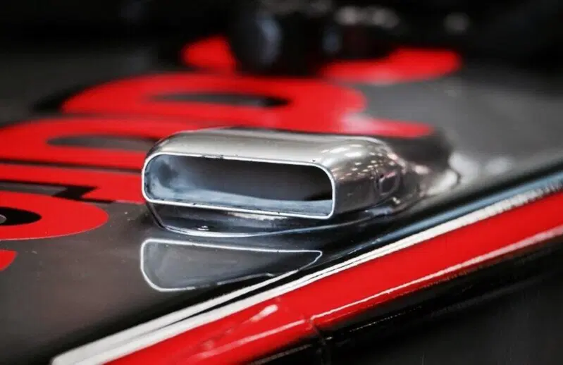 La presa d'aria del sistema F-Duct McLaren, 2010