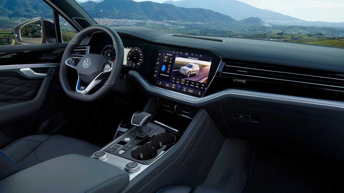 Volkswagen Touareg R, debutto al Salone di Ginevra 2020 (4)