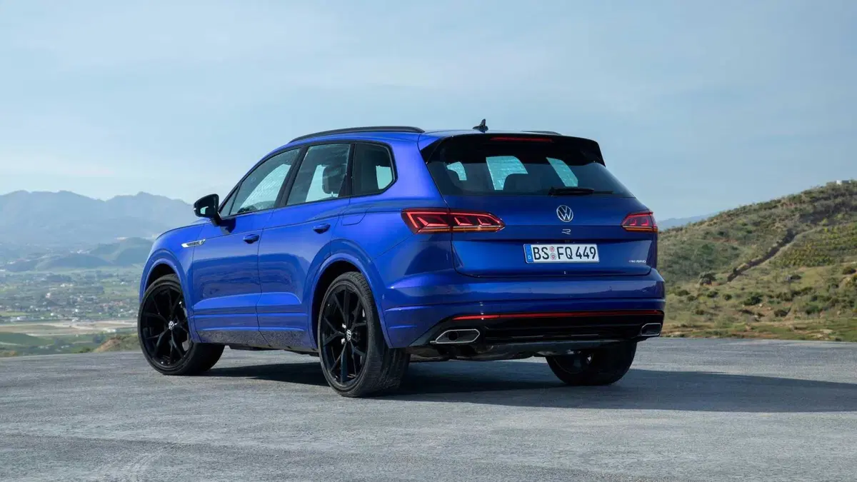 Volkswagen Touareg R, debutto al Salone di Ginevra 2020 (9)