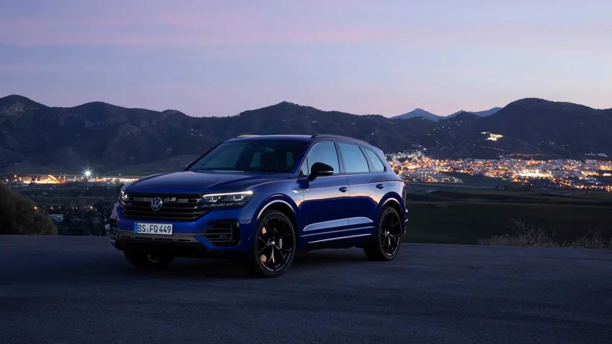 Volkswagen Touareg R, debutto al Salone di Ginevra 2020 (12)