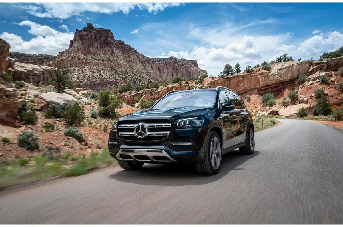 Nuova Mercedes-Benz GLS, è davvero la Classe S dei Suv? [Video] (5)