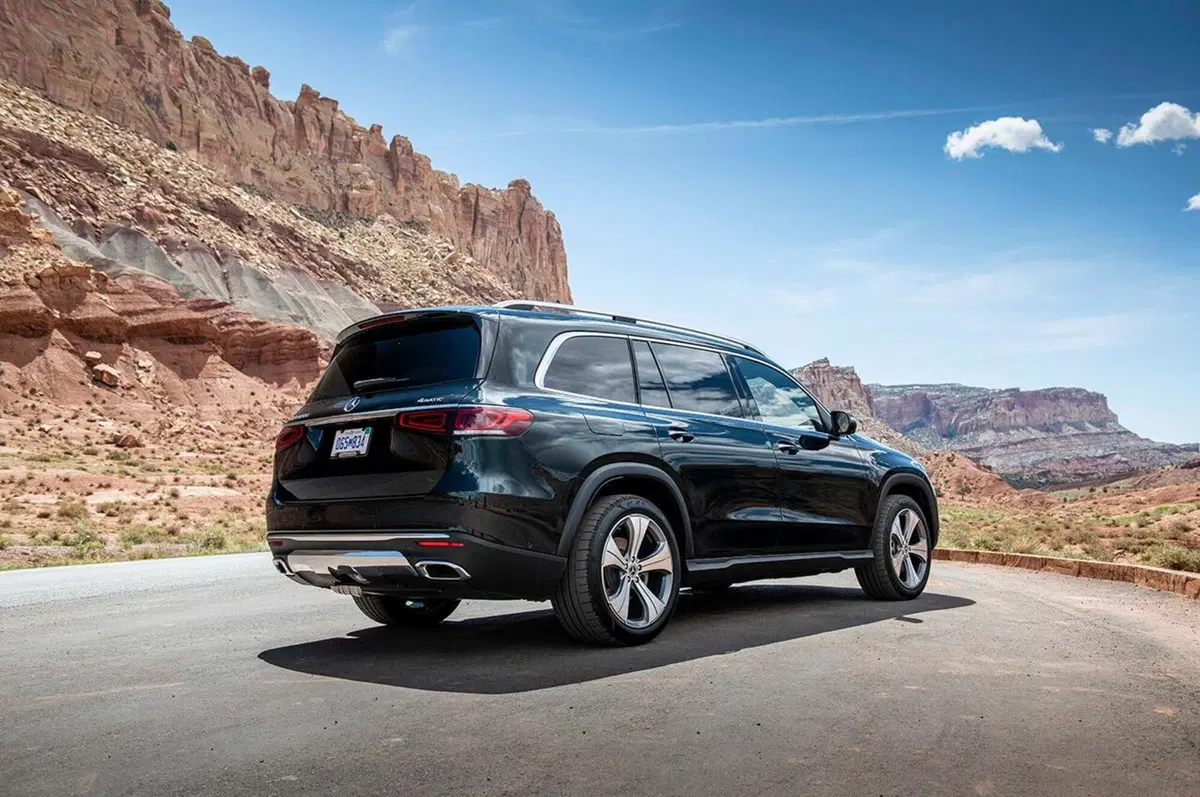 Nuova Mercedes-Benz GLS, è davvero la Classe S dei Suv? [Video] (16)