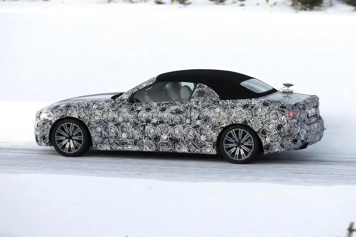 Nuova BMW Serie 4: avvistata con la maxi griglia [Foto spia] (13)
