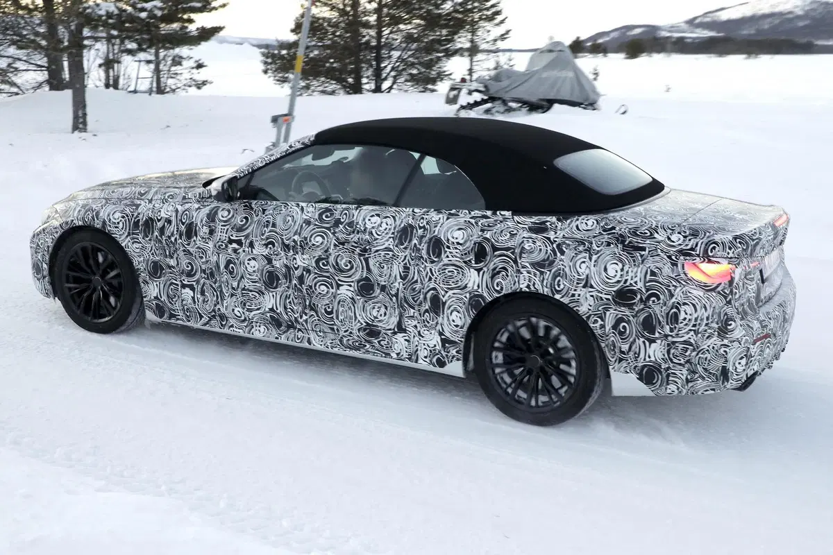 Nuova BMW Serie 4: avvistata con la maxi griglia [Foto spia] (16)