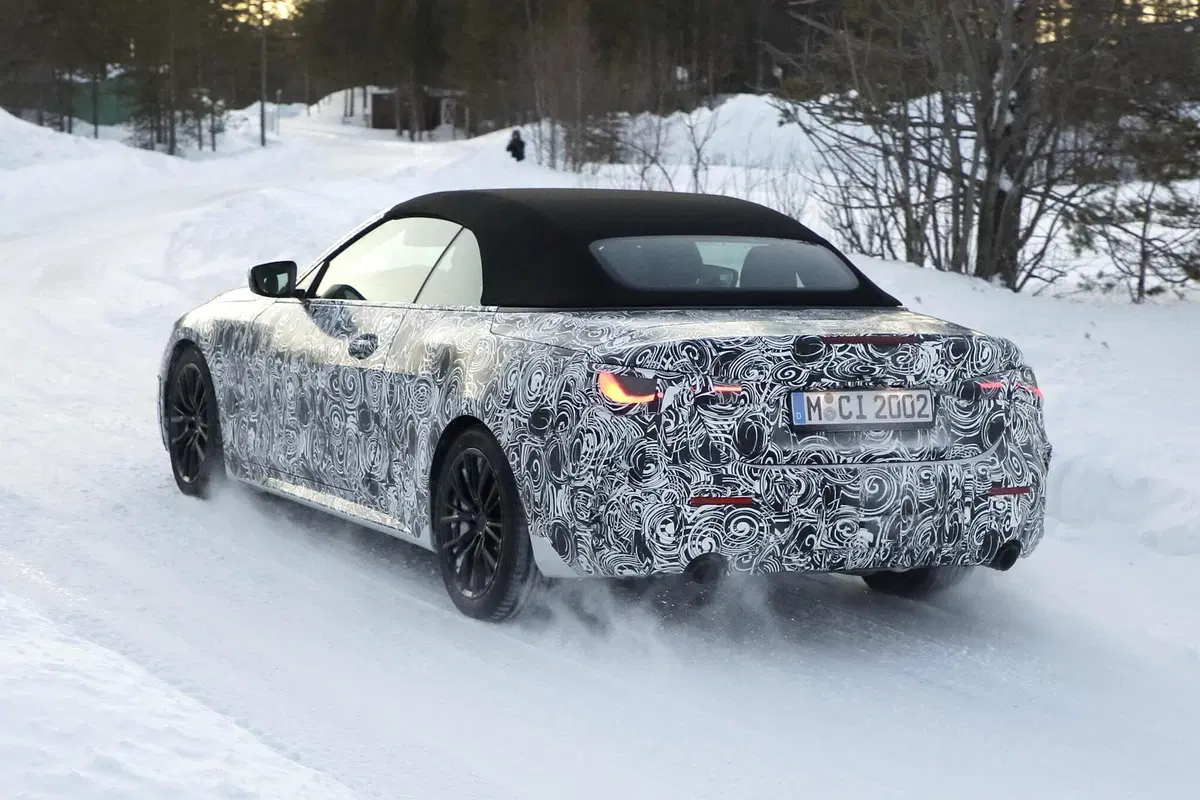 Nuova BMW Serie 4: avvistata con la maxi griglia [Foto spia] (11)