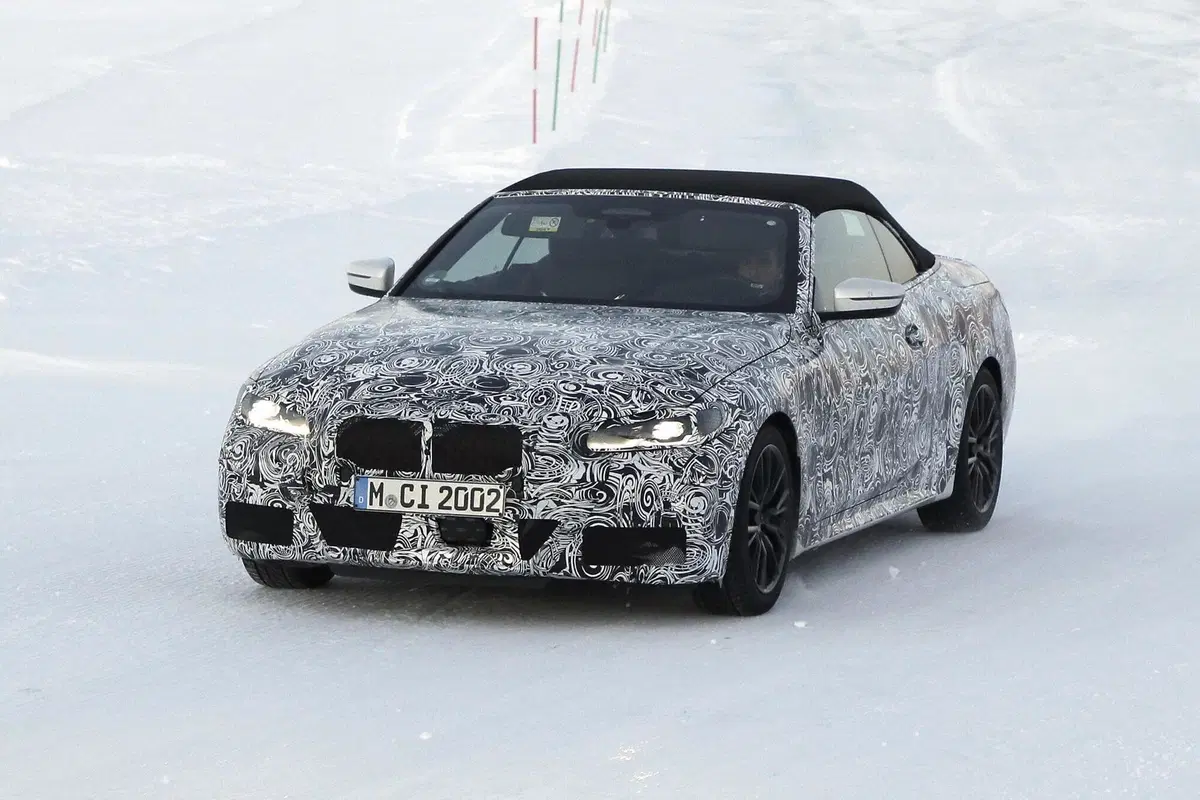 Nuova BMW Serie 4: avvistata con la maxi griglia [Foto spia] (19)