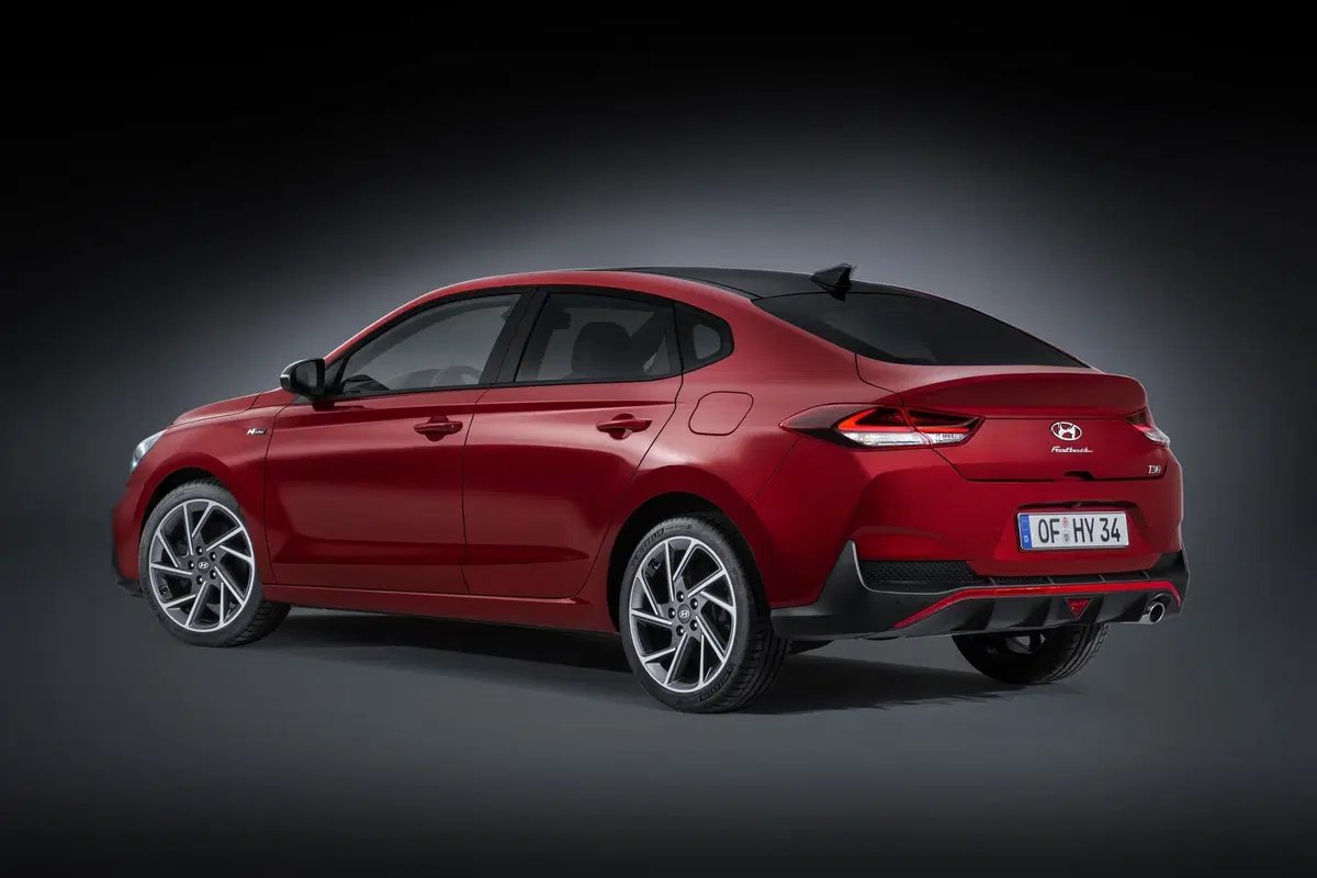 Hyundai i30 2020: restyling e motori mild hybrid, anche diesel (7)
