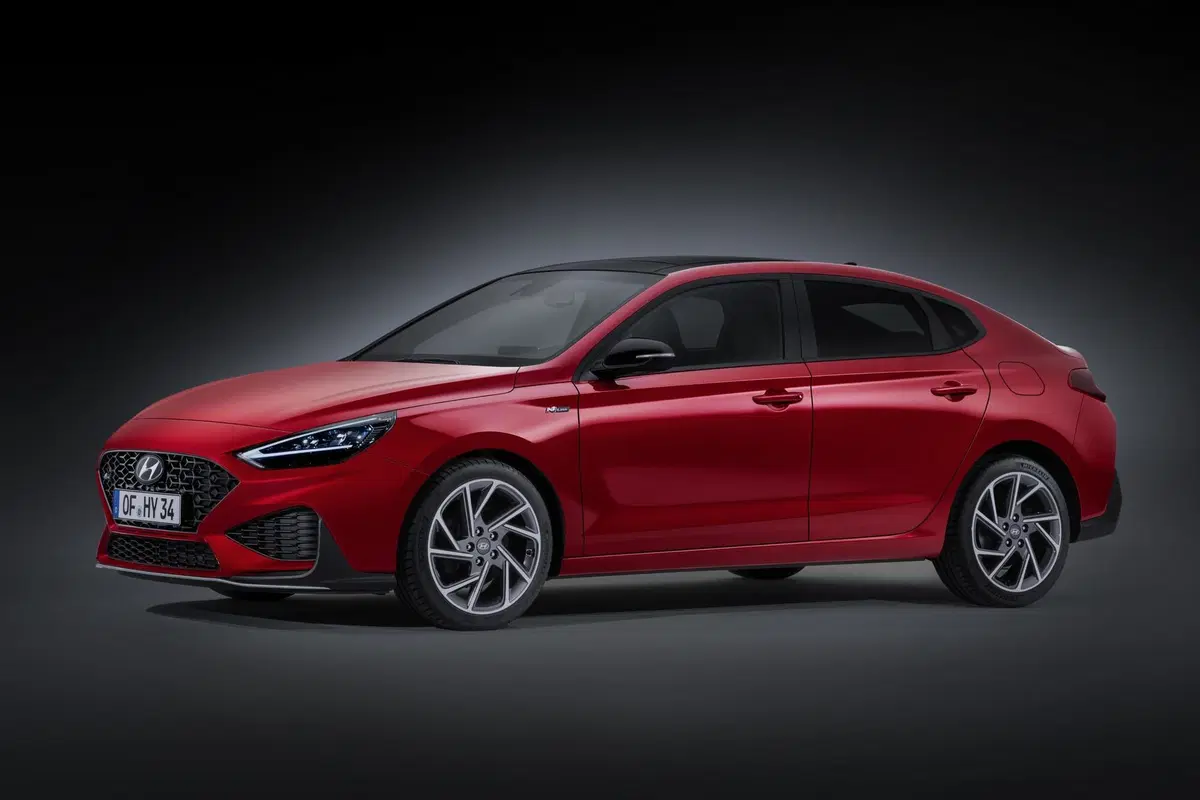 Hyundai i30 2020: restyling e motori mild hybrid, anche diesel (11)