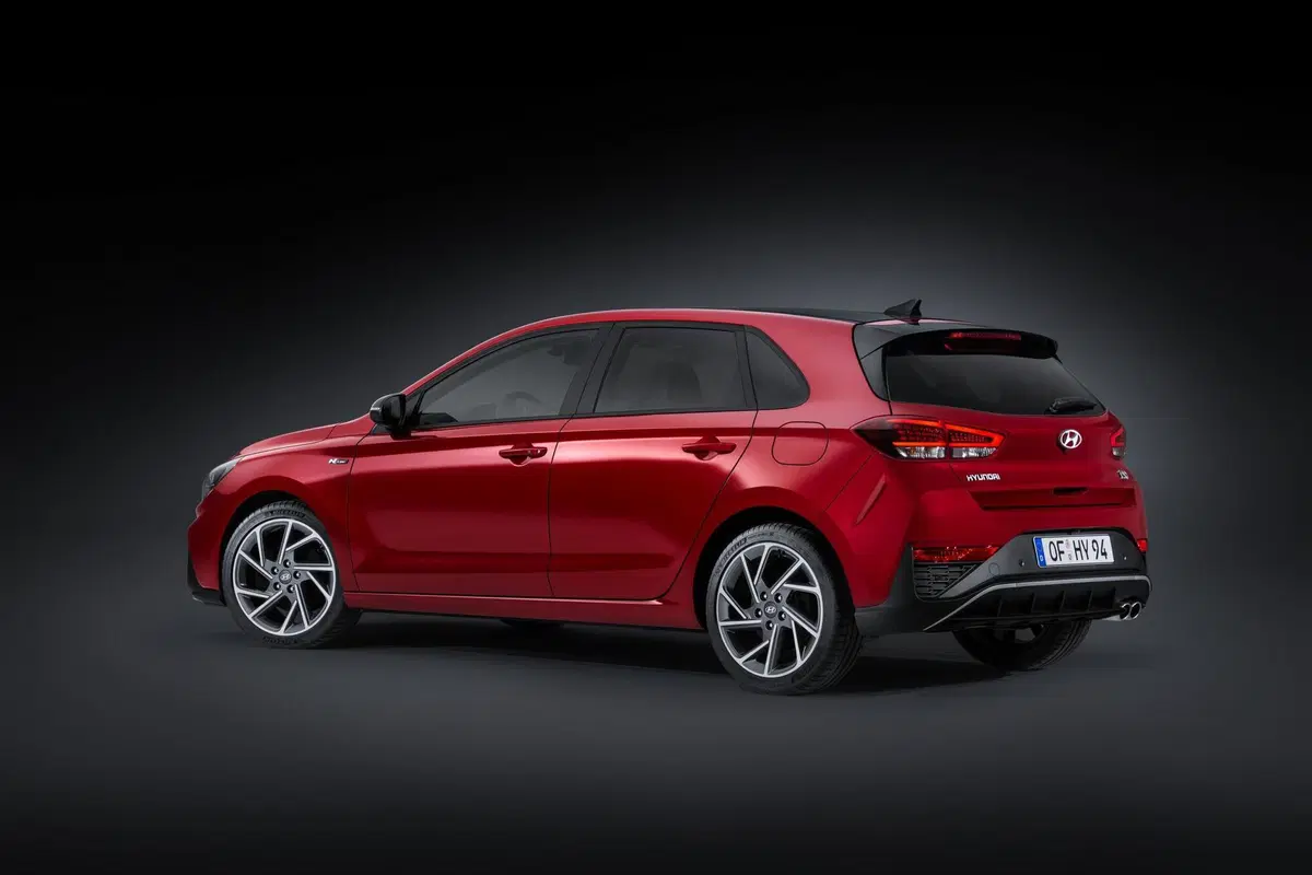 Hyundai i30 2020: restyling e motori mild hybrid, anche diesel (10)
