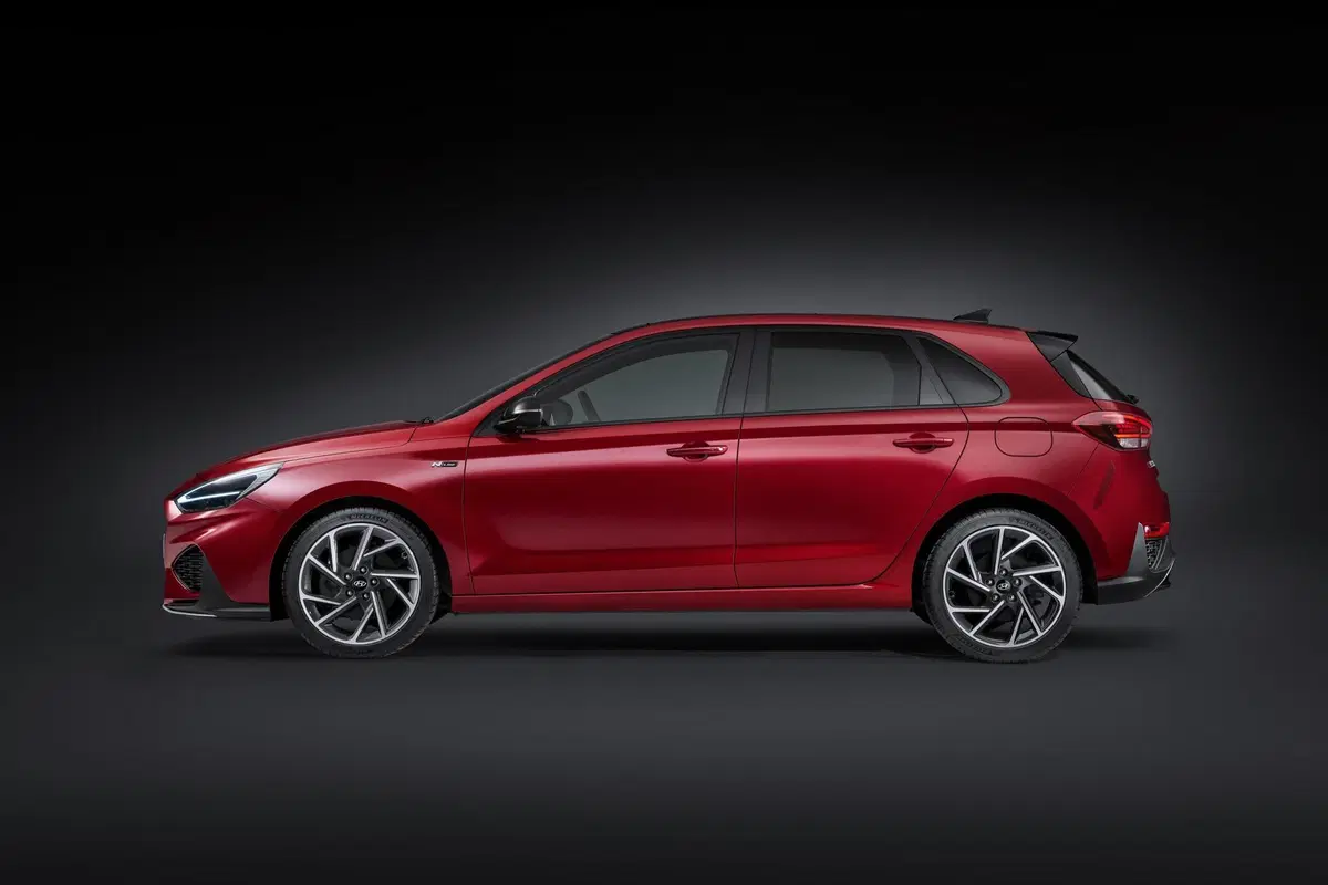Hyundai i30 2020: restyling e motori mild hybrid, anche diesel (3)