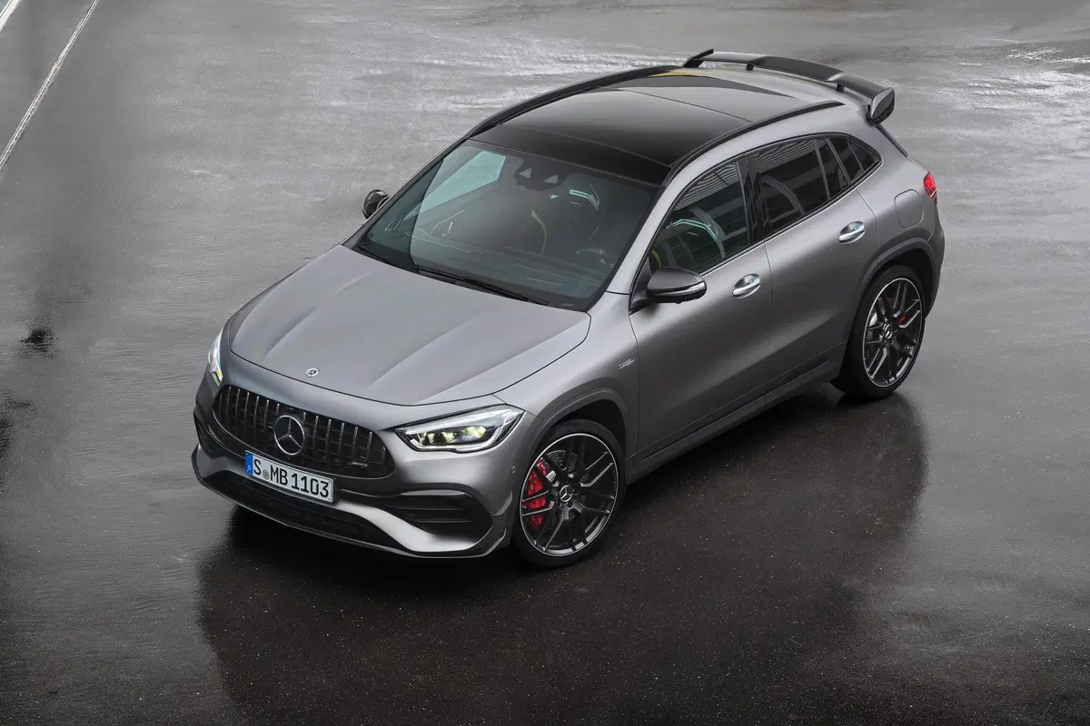 Mercedes-AMG GLA 45, debutto al Salone di Ginevra 2020 (21)