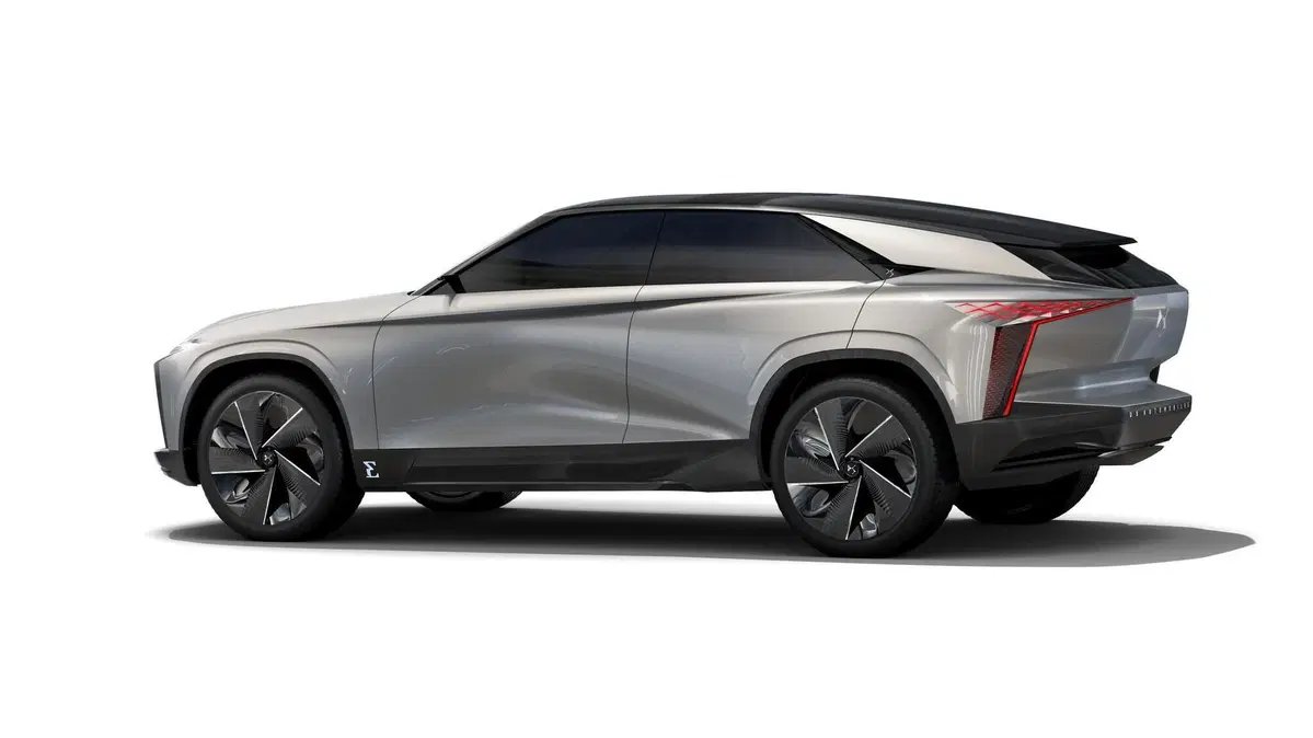 DS Aero Sport Lounge: concept elettrica al Salone di Ginevra 2020 (2)