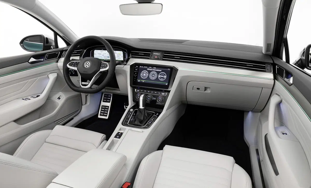 Volkswagen Passat Variant 2.0 TDI DSG Business BlueMotion Tech (15)