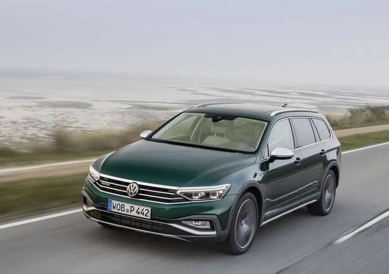 Volkswagen Passat Variant (2014-23) (6)