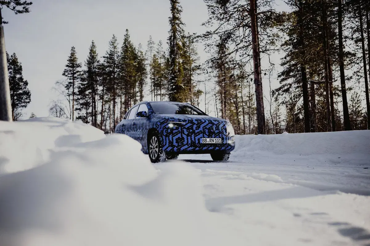 Mercedes EQA: pronta al Salone di Ginevra 2020 (4)