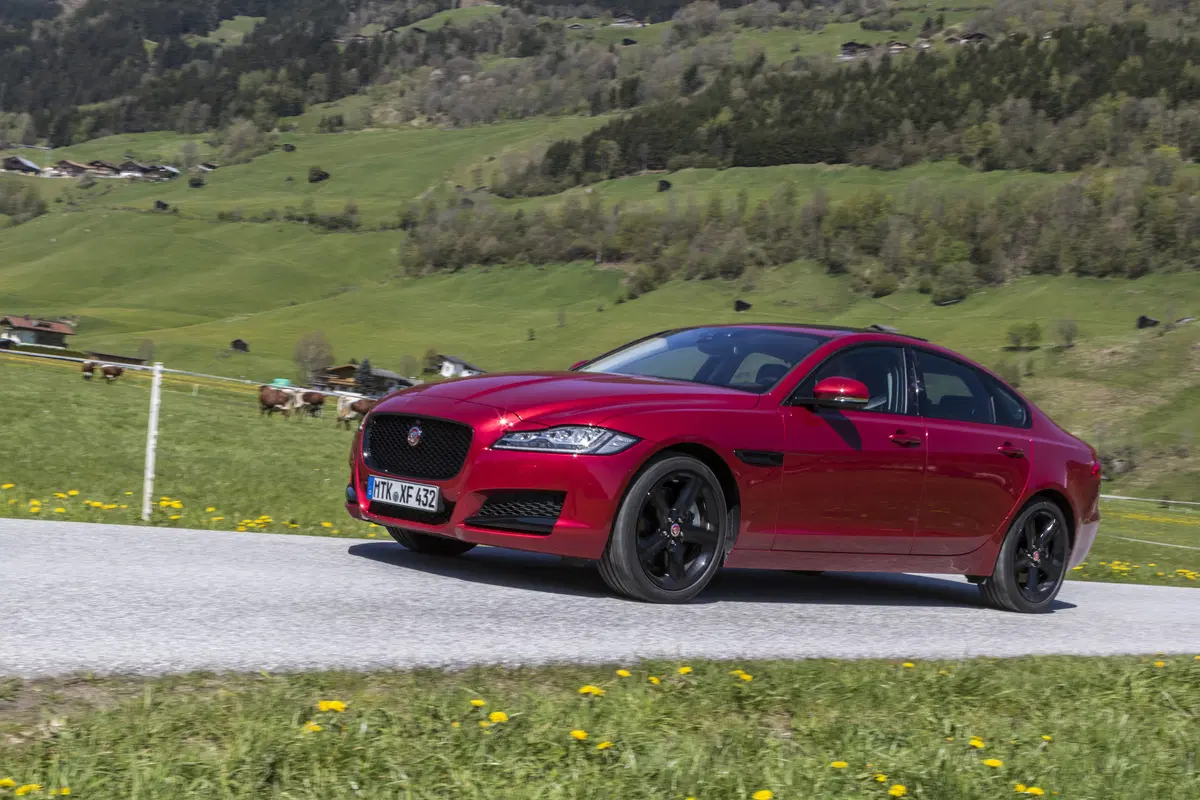 Jaguar AWD: la trazione integrale arriva su XE e XF (4)