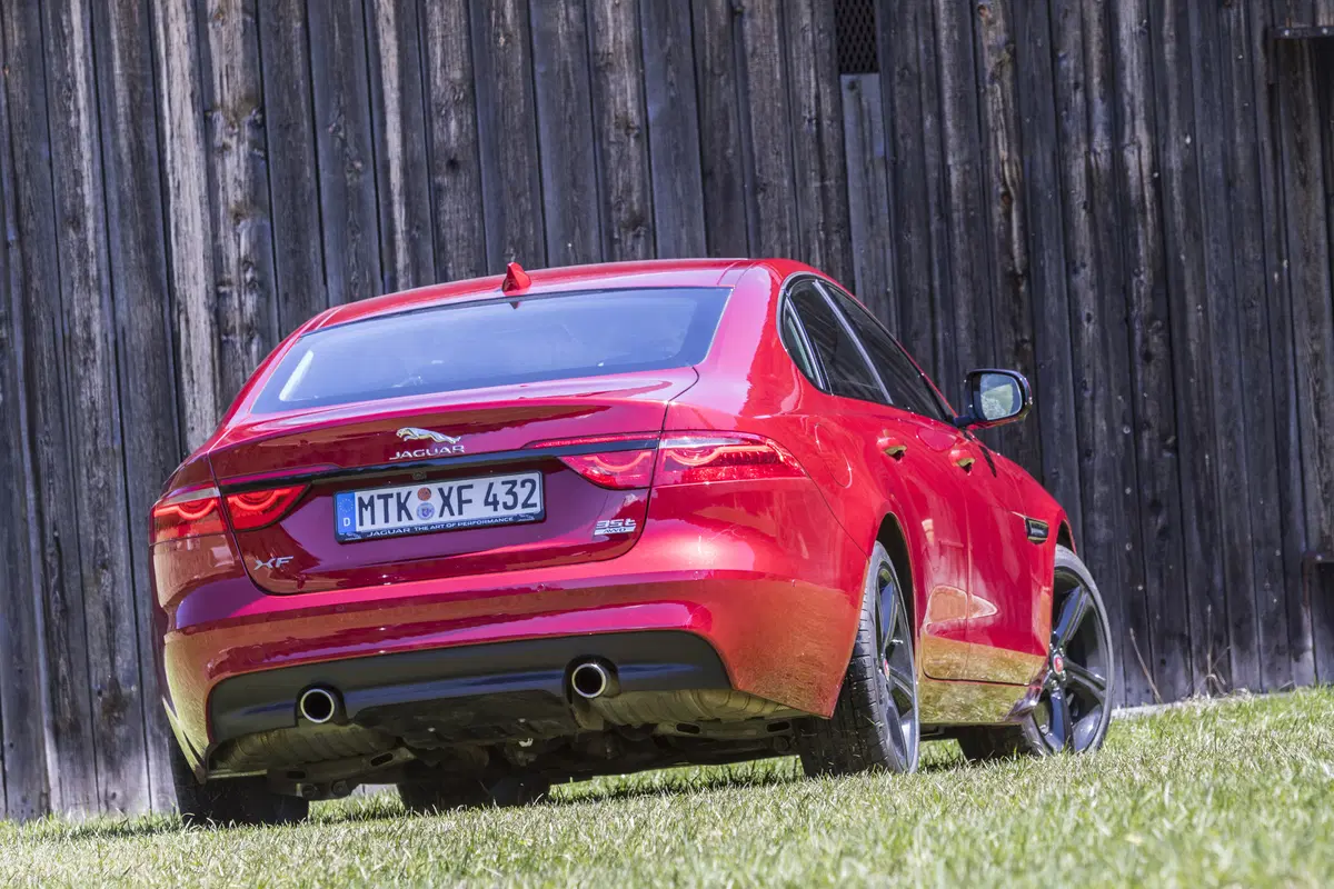 Jaguar AWD: la trazione integrale arriva su XE e XF (6)