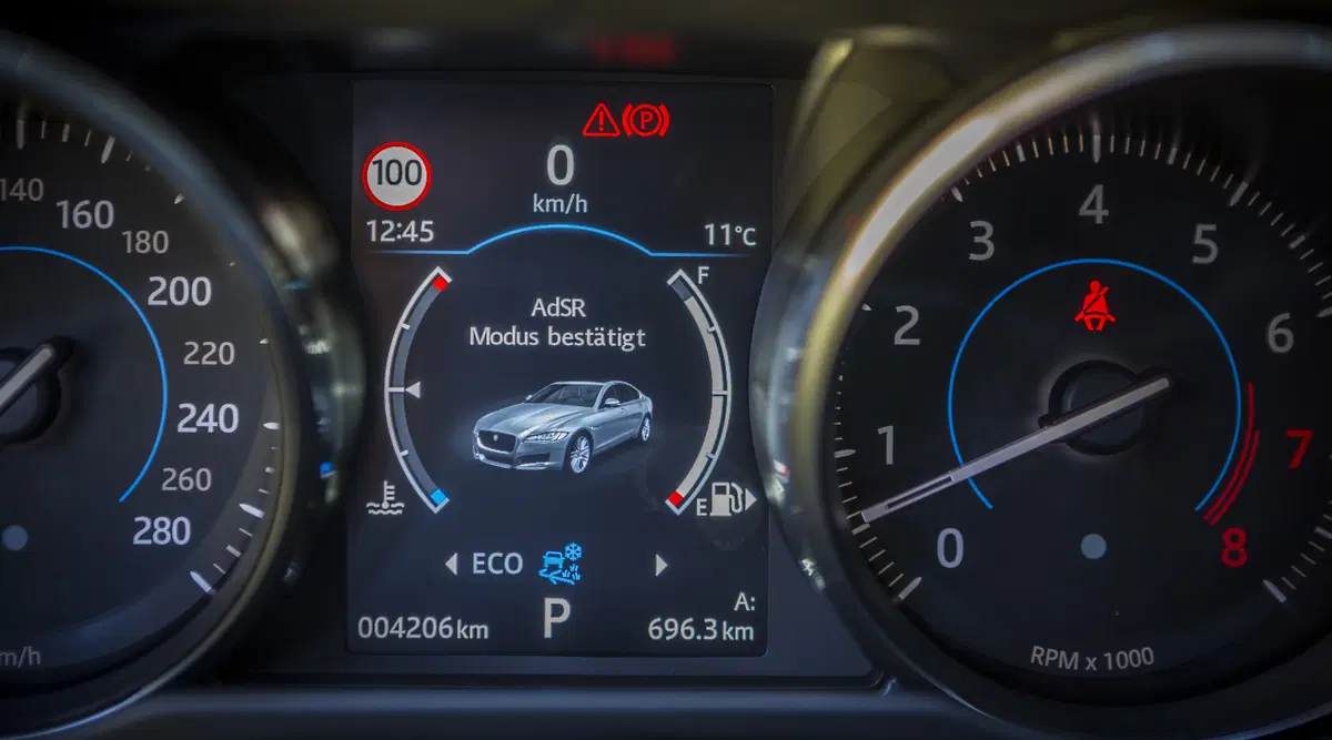 Jaguar AWD: la trazione integrale arriva su XE e XF (13)