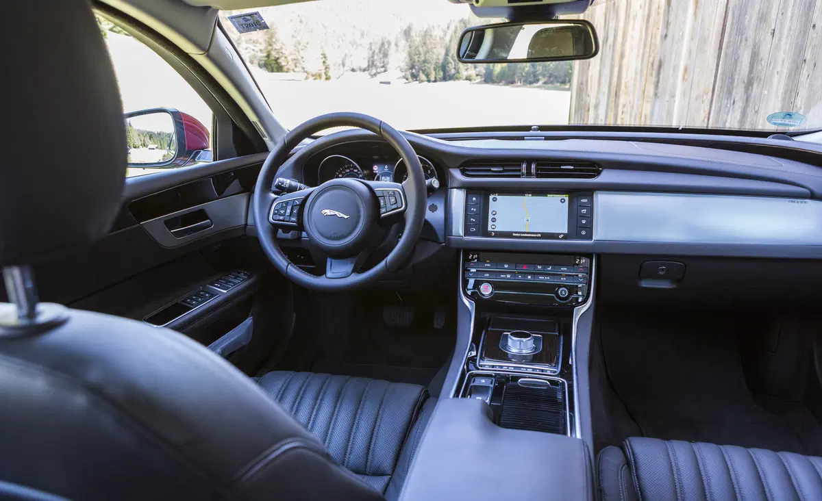 Jaguar AWD: la trazione integrale arriva su XE e XF (14)