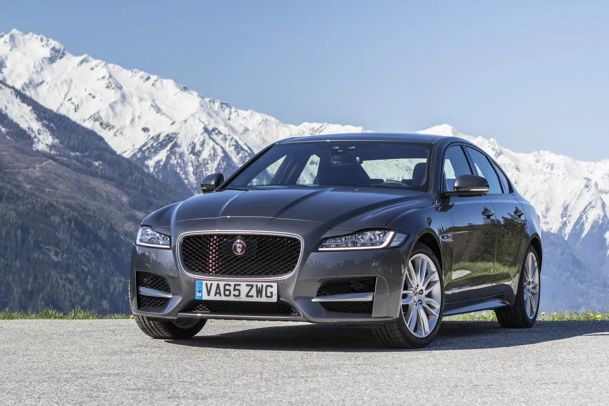 Jaguar AWD: la trazione integrale arriva su XE e XF