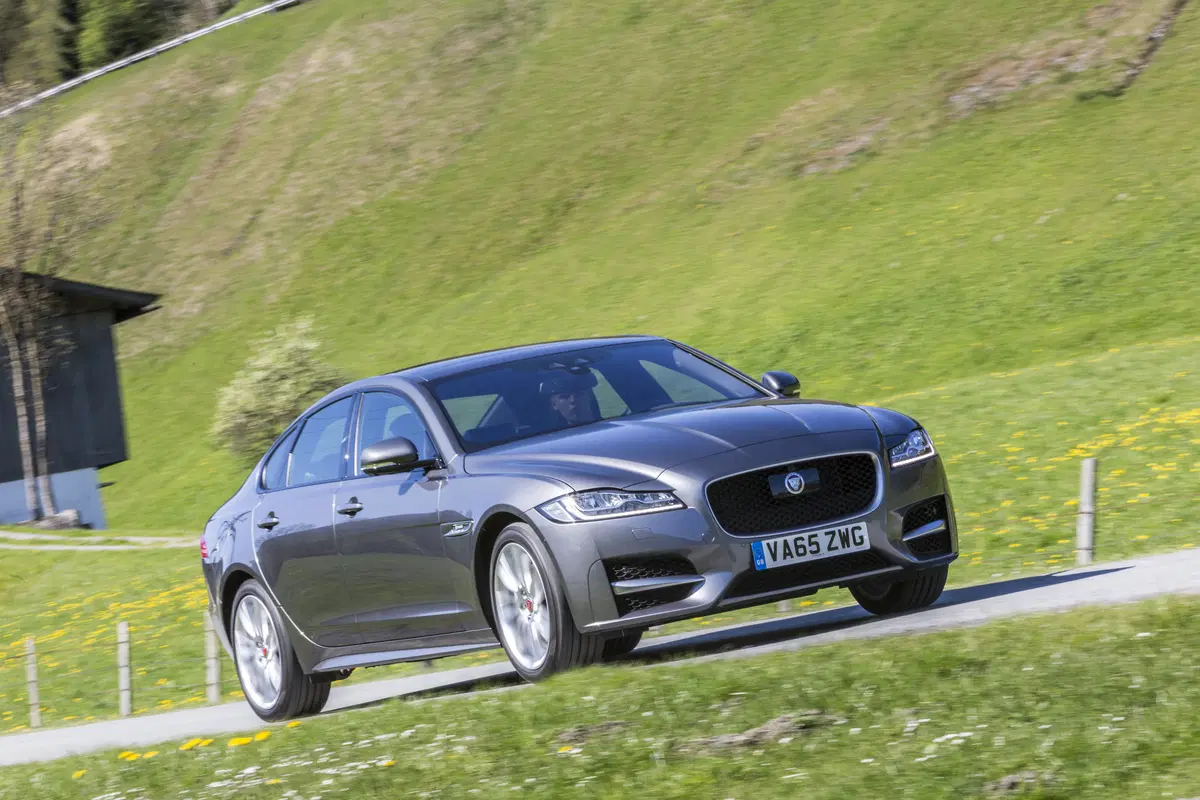 Jaguar AWD: la trazione integrale arriva su XE e XF (2)