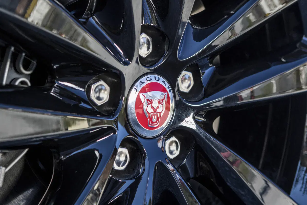 Jaguar AWD: la trazione integrale arriva su XE e XF (6)