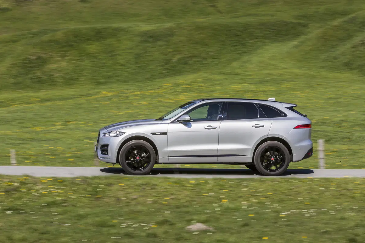Jaguar AWD: la trazione integrale arriva su XE e XF (7)