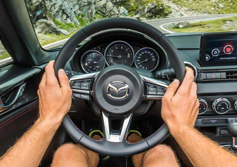 Mazda MX-5 (2015-->>) (11)