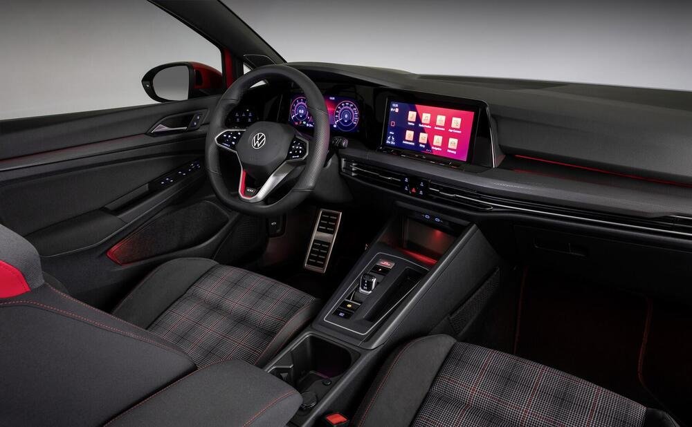 Interni sportivi e tecnologici per la nuova Volkswagen Golf GTI 2020