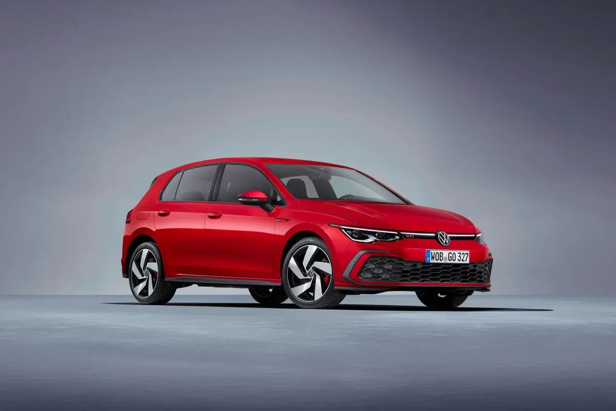 Volkswagen Golf GTI Mk8: 245 CV per l'iconica sportiva tedesca (5)