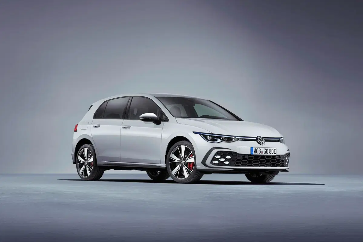 Volkswagen Golf GTE 2020: la GTI è anche ibrida plug-in (7)