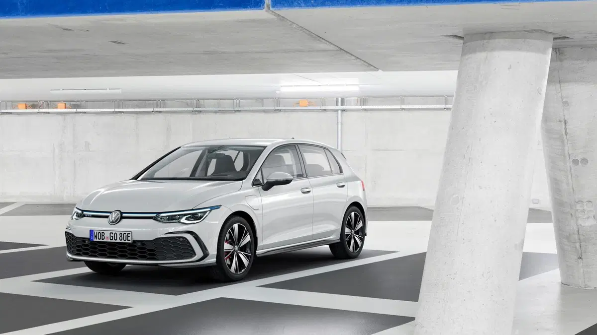 Volkswagen Golf GTE 2020: la GTI è anche ibrida plug-in (9)