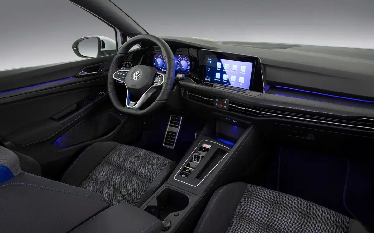 Volkswagen Golf GTE 2020: la GTI è anche ibrida plug-in (11)