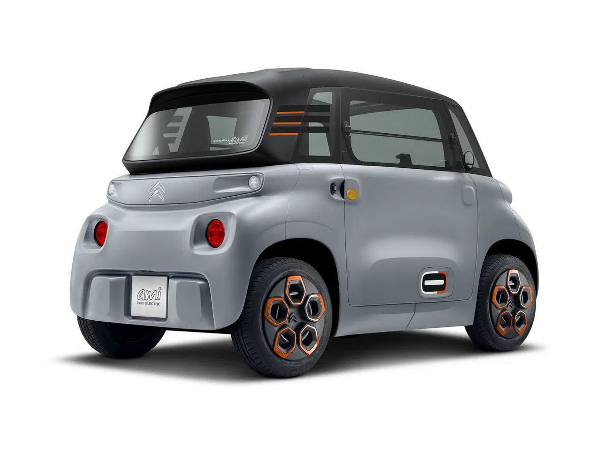 Citroën Ami: la microcar elettrica diventa realtà (8)