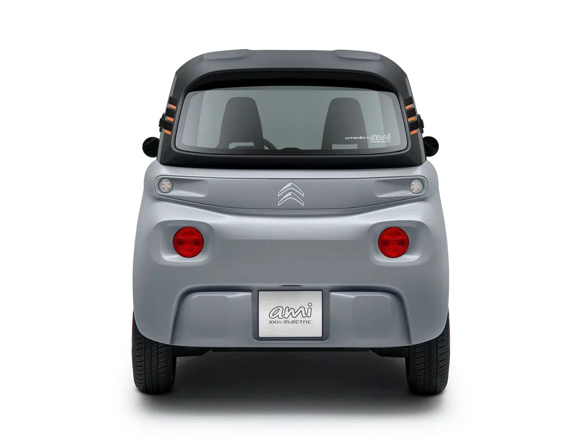 Citroën Ami: la microcar elettrica diventa realtà (8)