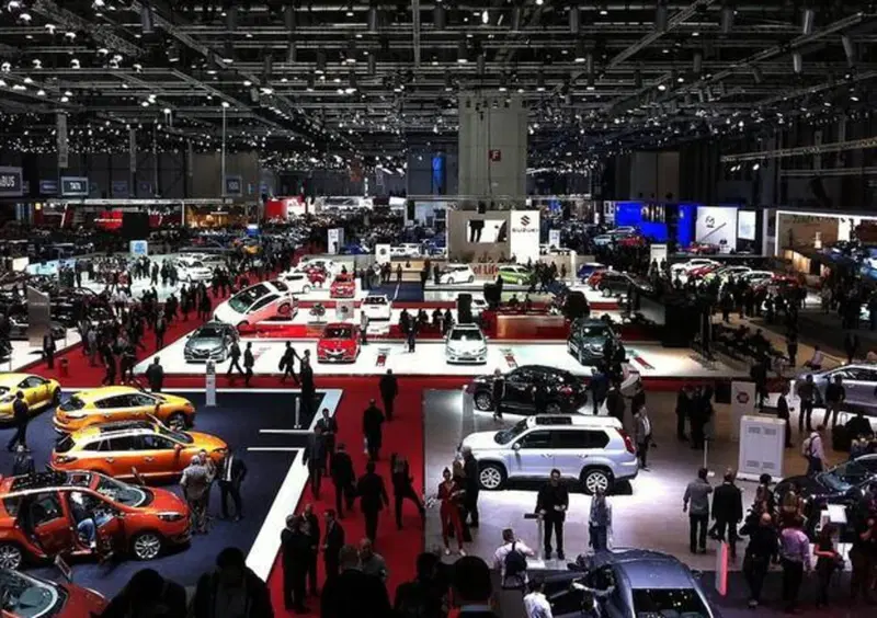 Salone di Ginevra "Non c'&egrave; un piano B". Rinviato al 2021