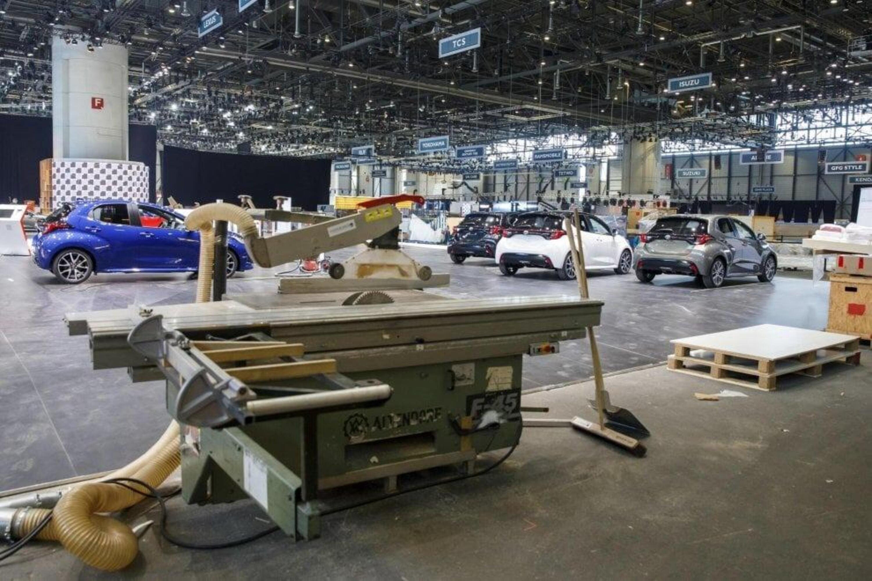 Salone di Ginevra 2020 cancellato: le foto degli stand in allestimento