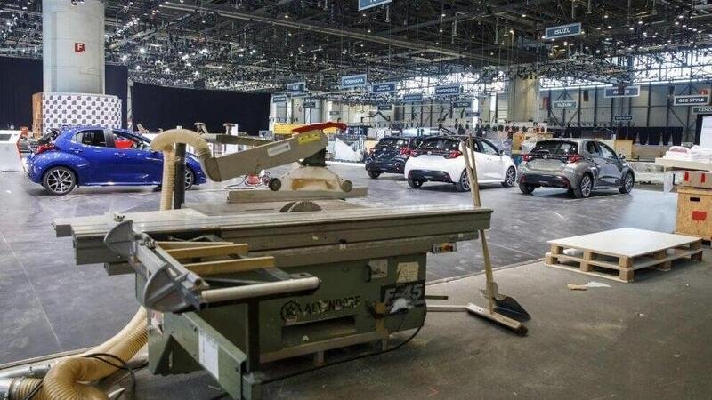 Salone di Ginevra 2020 cancellato: le foto degli stand in allestimento
