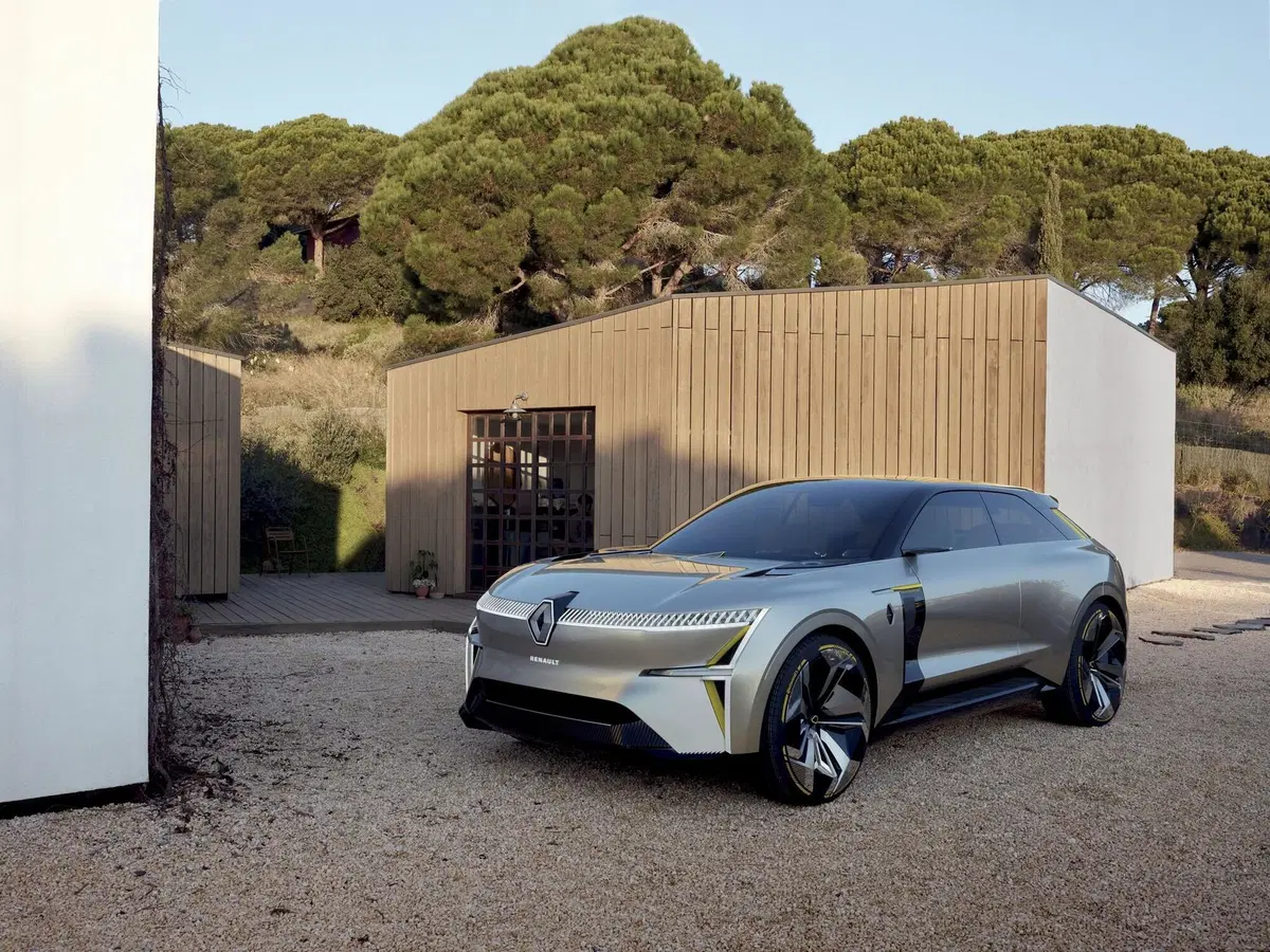 Renault Morphoz: concept elettrica al Salone di Ginevra 2020 (17)