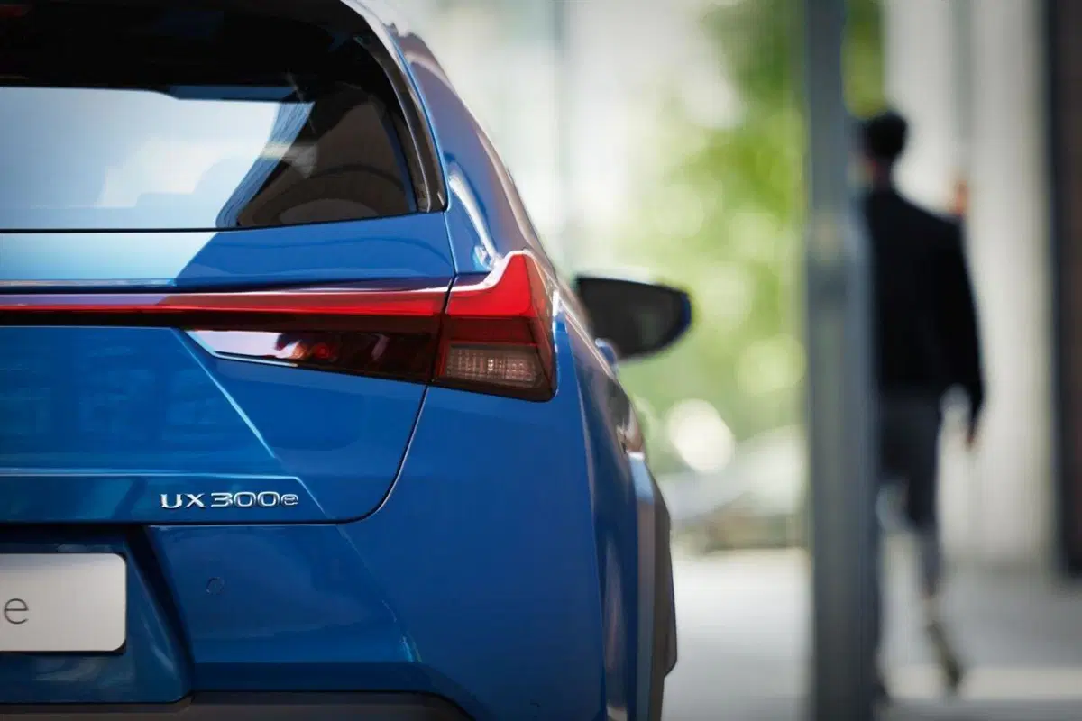 Lexus UX300e, la prima elettrica di Lexus (11)