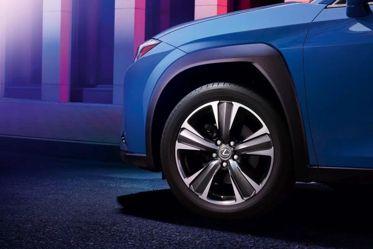 Lexus UX300e, la prima elettrica di Lexus (19)