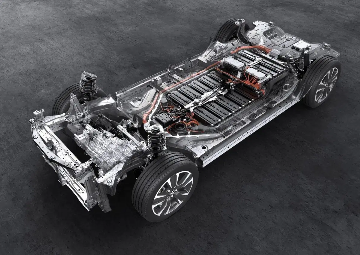 Lexus UX300e, la prima elettrica di Lexus (27)